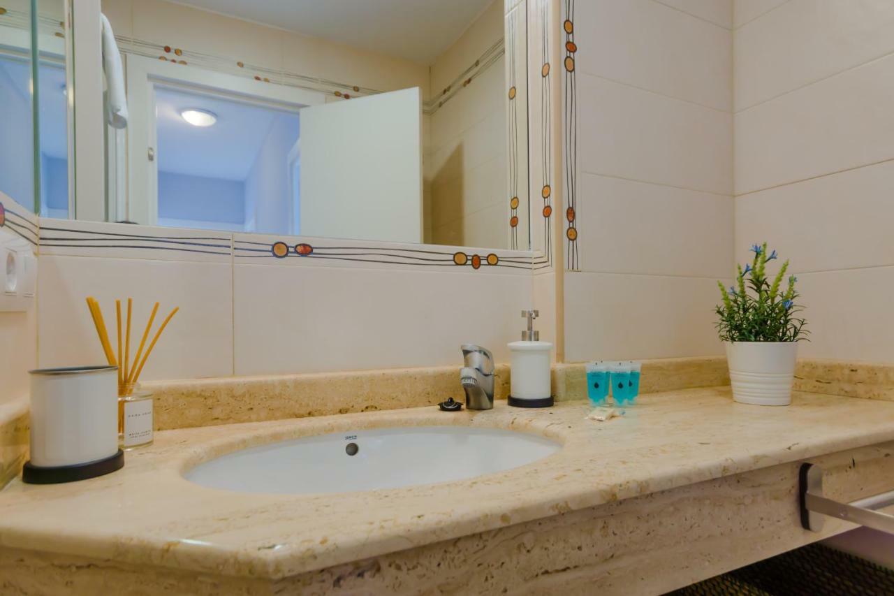 Apartamento Sea Views Рота Екстериор снимка